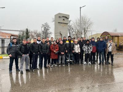 Студенты Финансово-технологического колледжа на экскурсии в Саратовском нефтеперерабатывающем заводе