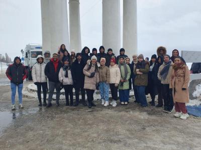 Члены Интерклуба Вавиловского университета поучаствовали в экскурсии по Набережной Космонавтов "Крещенские купания и православные традиции"